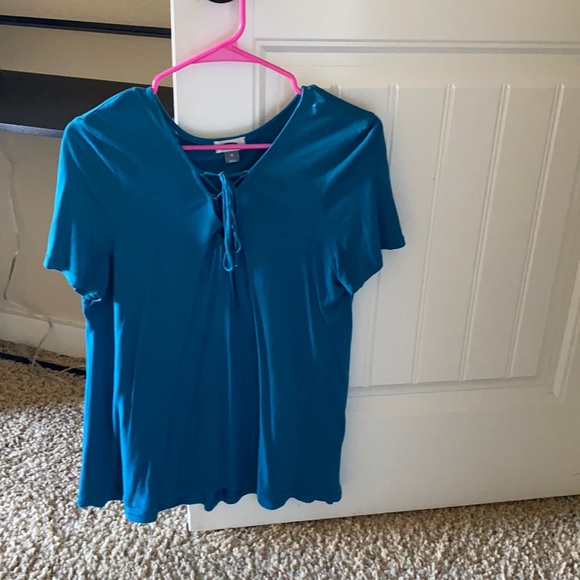 This item is a blue shirt - Picture 1 of 1